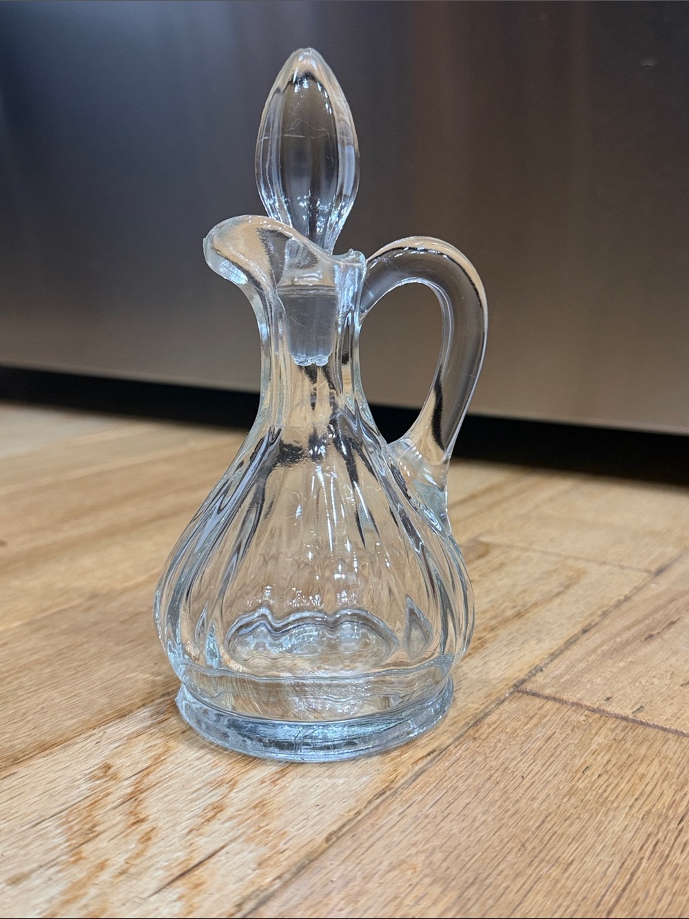 Vintage Clear Glass Cruet Bottle with Stopper - Elegant Home Dining Accent